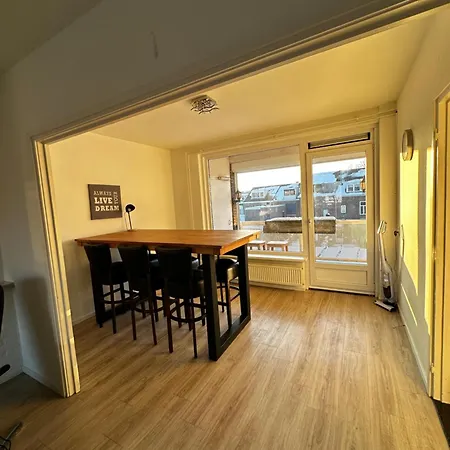 Apartamento Lovely 2-bedroom With Balcony