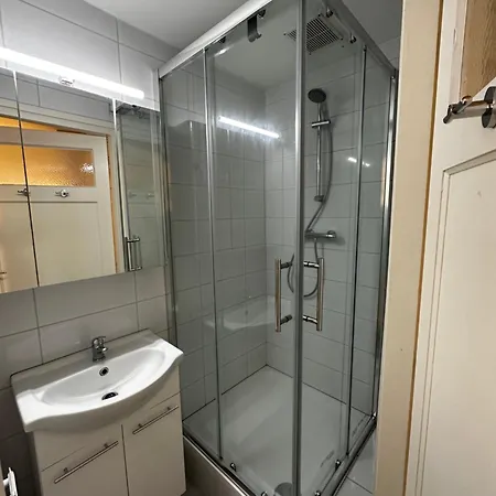 Lovely 2-bedroom With Balcony