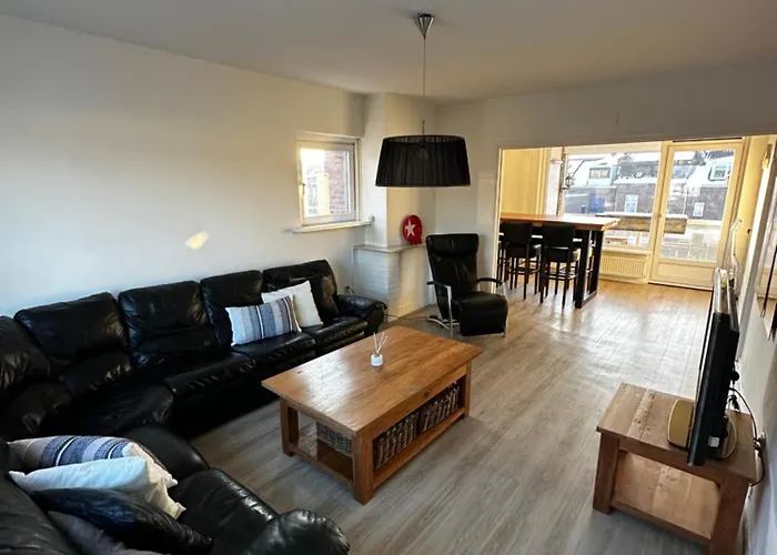 Lovely 2-bedroom With Balcony Appartement Maastricht