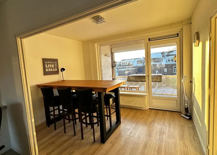 Apartamento Lovely 2-bedroom With Balcony